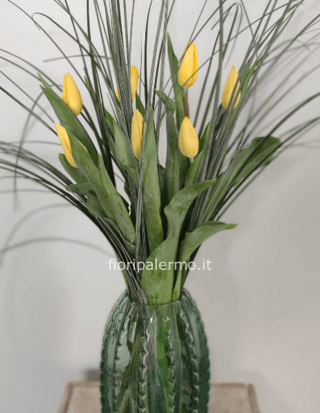 Tulipani in vaso cactus